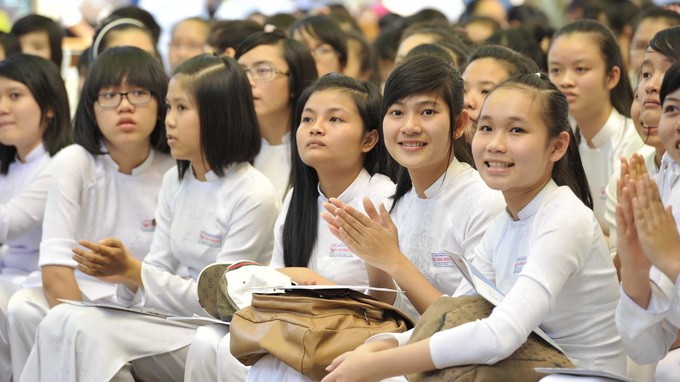 Học sinh tham gia chương trình tư vấn tuyển sinh hướng nghiệp 2013 do Tuổi Trẻ tổ chức - Ảnh: Minh Đức