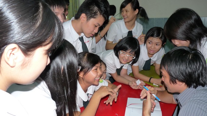 Tiết học kỹ năng sống của học sinh Trường THPT tư thục Thái Bình, TP.HCM. Điều kiện vào học lớp 10 trường này là học lực khá, hạnh kiểm tốt - Ảnh: H.HG.