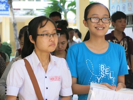 Các thí sinh dự thi vào ĐH Sư phạm Đà Nẵng