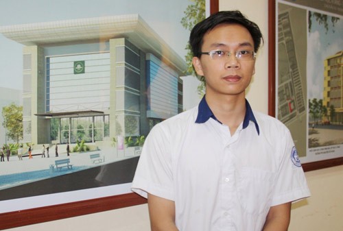 Thủ khoa khối C kỳ tuyển sinh năm 2012 của Trường ĐHSP Hà Nội Nguyễn Thế Hưng - Ảnh: NN