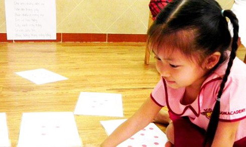 Hà Nội xin thí điểm dạy tiếng Anh cho trẻ mầm non